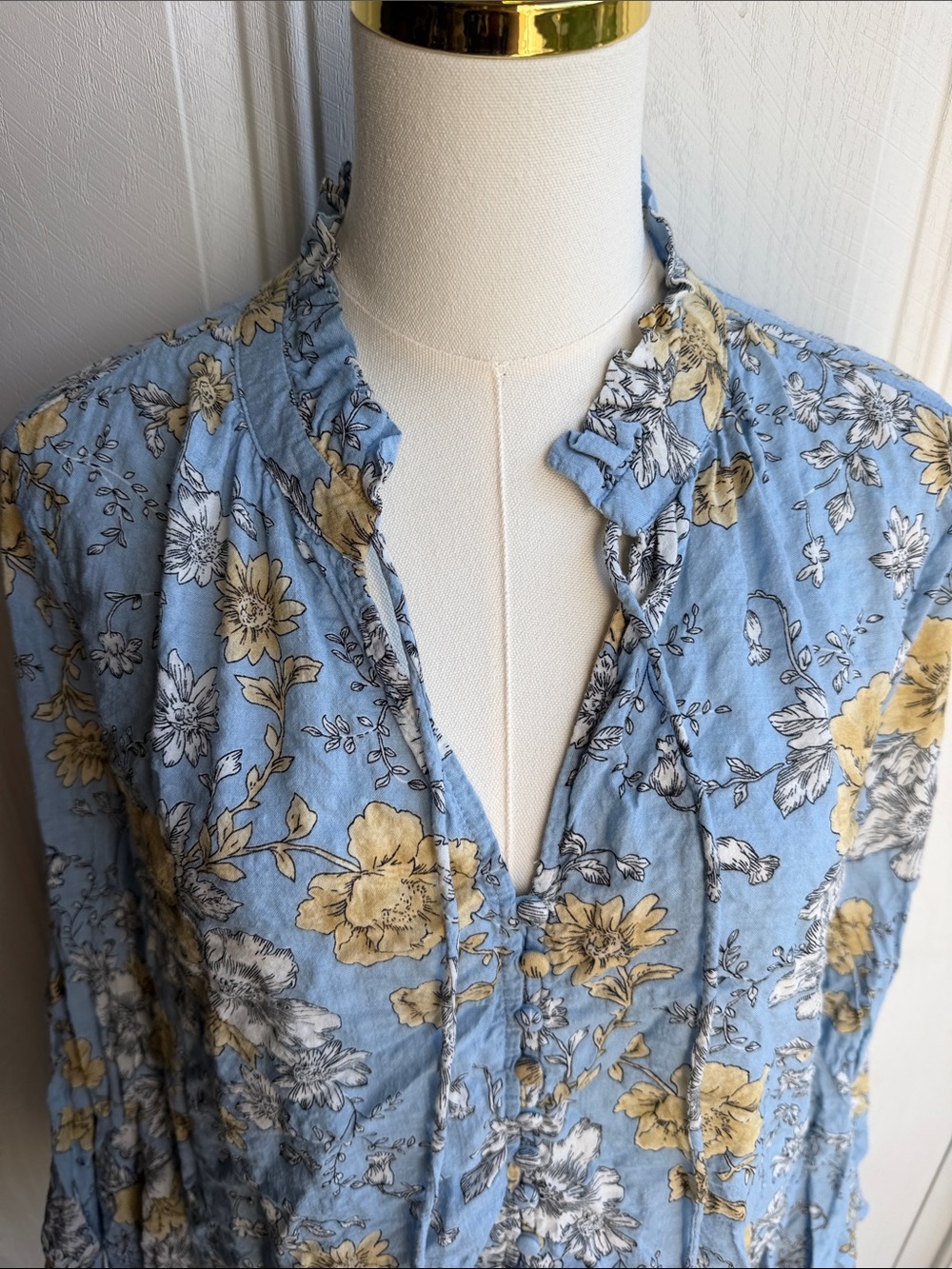 Umgee Boho Whimsical Blue Floral Flowy Tie-Neck Blouse Size Large - Picture 4 of 7